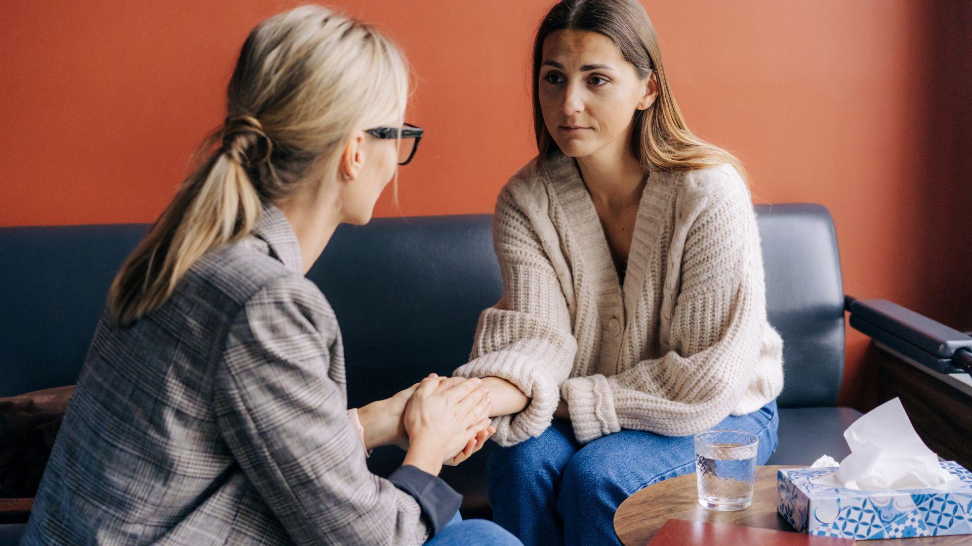 EFT-vs.-CBT-therapy-key-differences-and-benefits