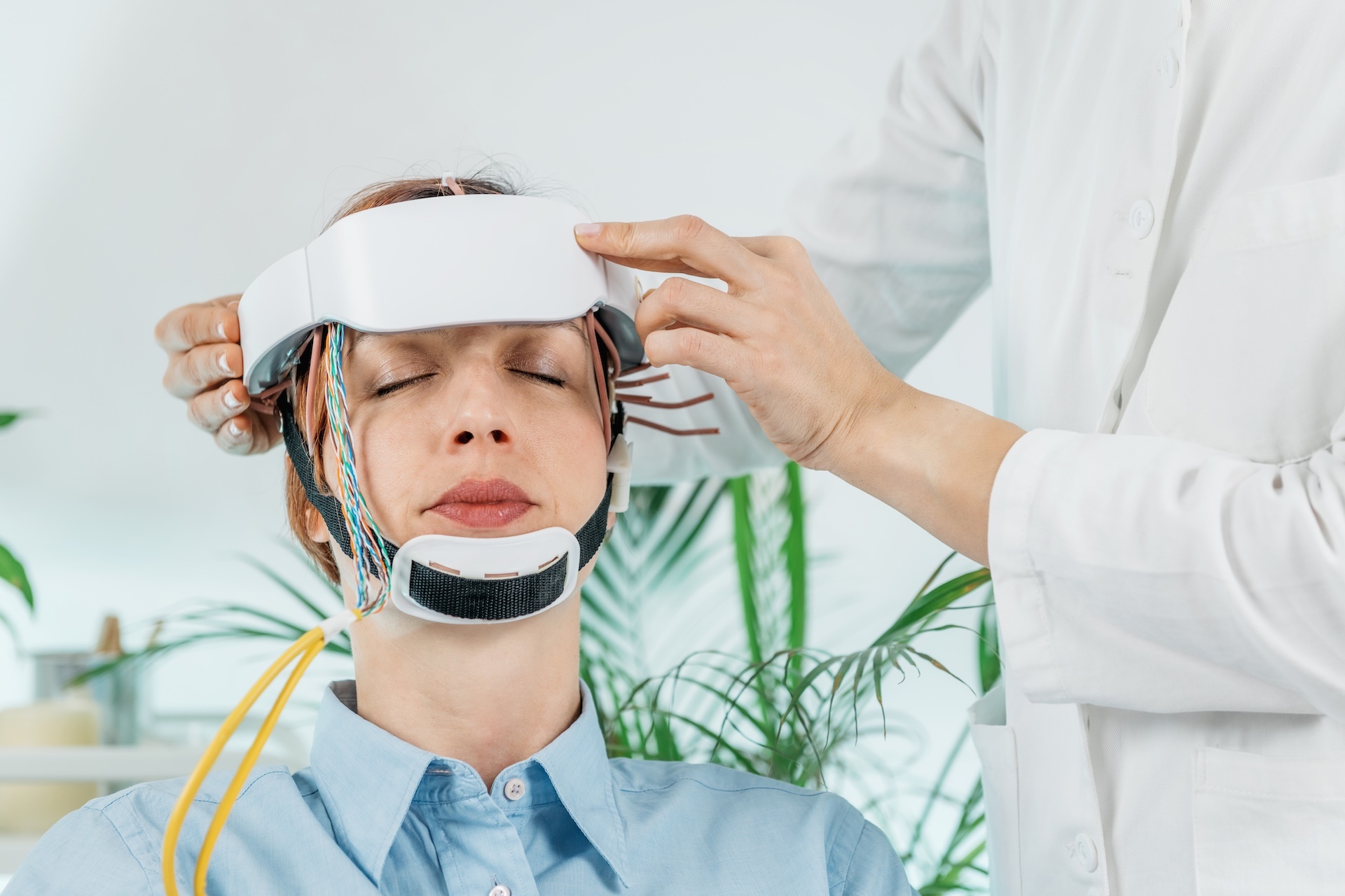 biofeedback-eeg-training-monitoring-brain-activit-2024-10-18-08-33-51-utc